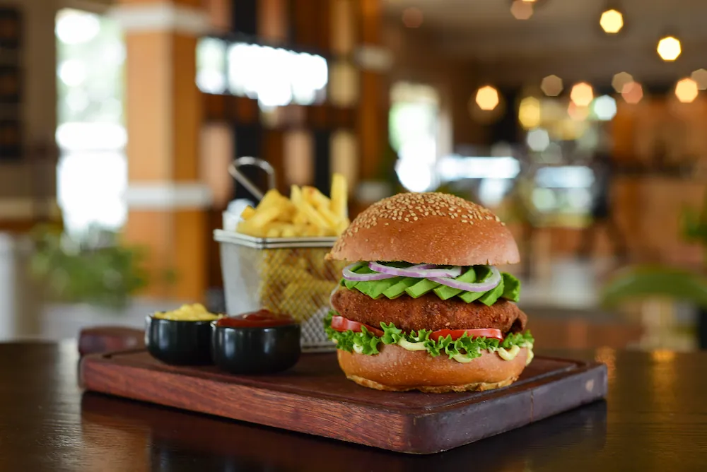 CRUNCHY CHICKEN BURGER